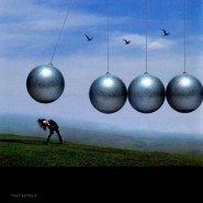 Обложка альбома Dream Theater Octavarium 2005