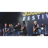 Survivor (band)