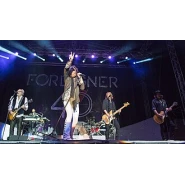 Foreigner (band)