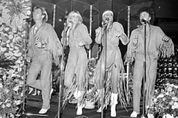 Guys 'n' Dolls