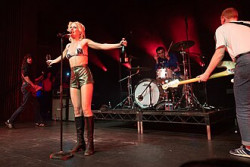 Amyl and the Sniffers
